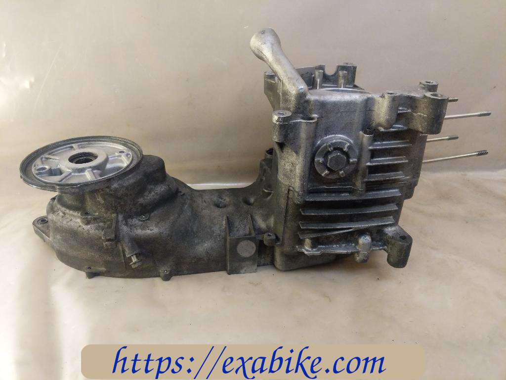 crankcases Yamaha 125 Majesty - photo 3
