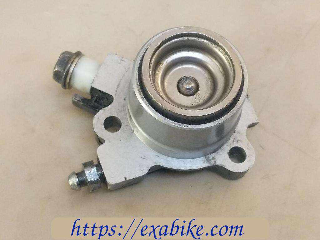 clutch slave cylinder Kawasaki GTR 1000 - photo 2
