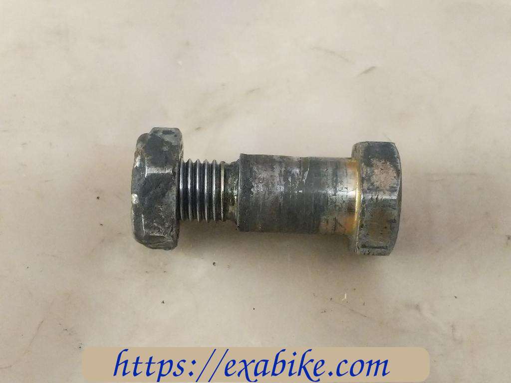stand bolt Kawasaki GTR 1000 - photo 1