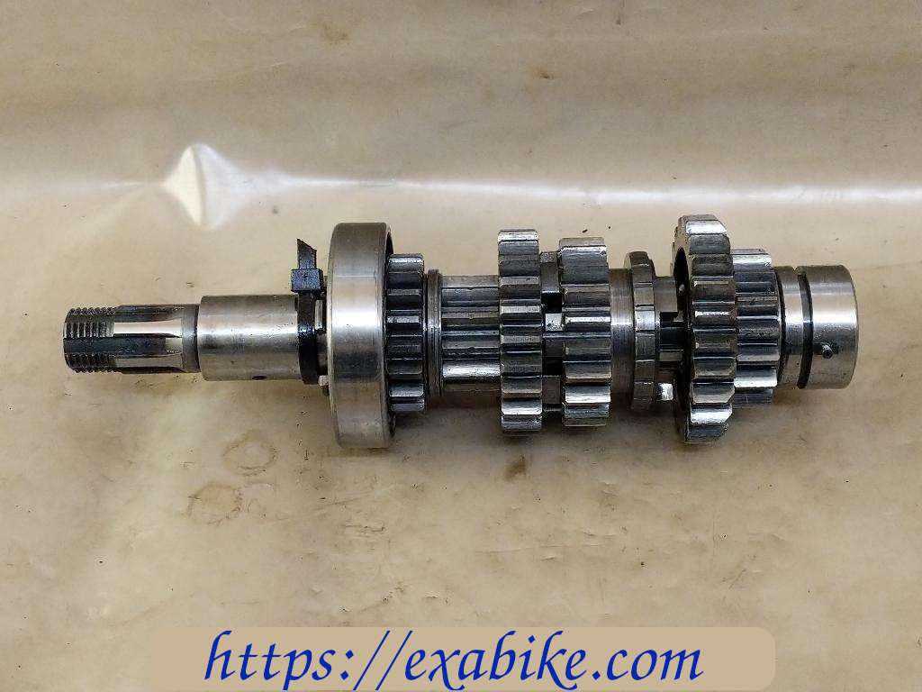 gearbox primary shaft Suzuki GT 125 - photo 1
