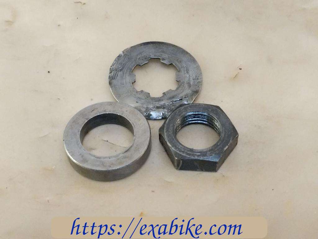 clutch nut Suzuki GT 125 - photo 1