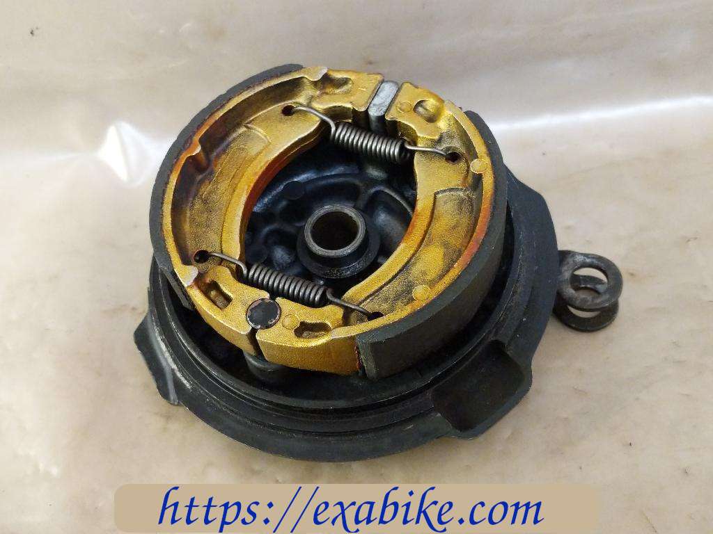brake panel, rear Yamaha XT 125 - photo 2