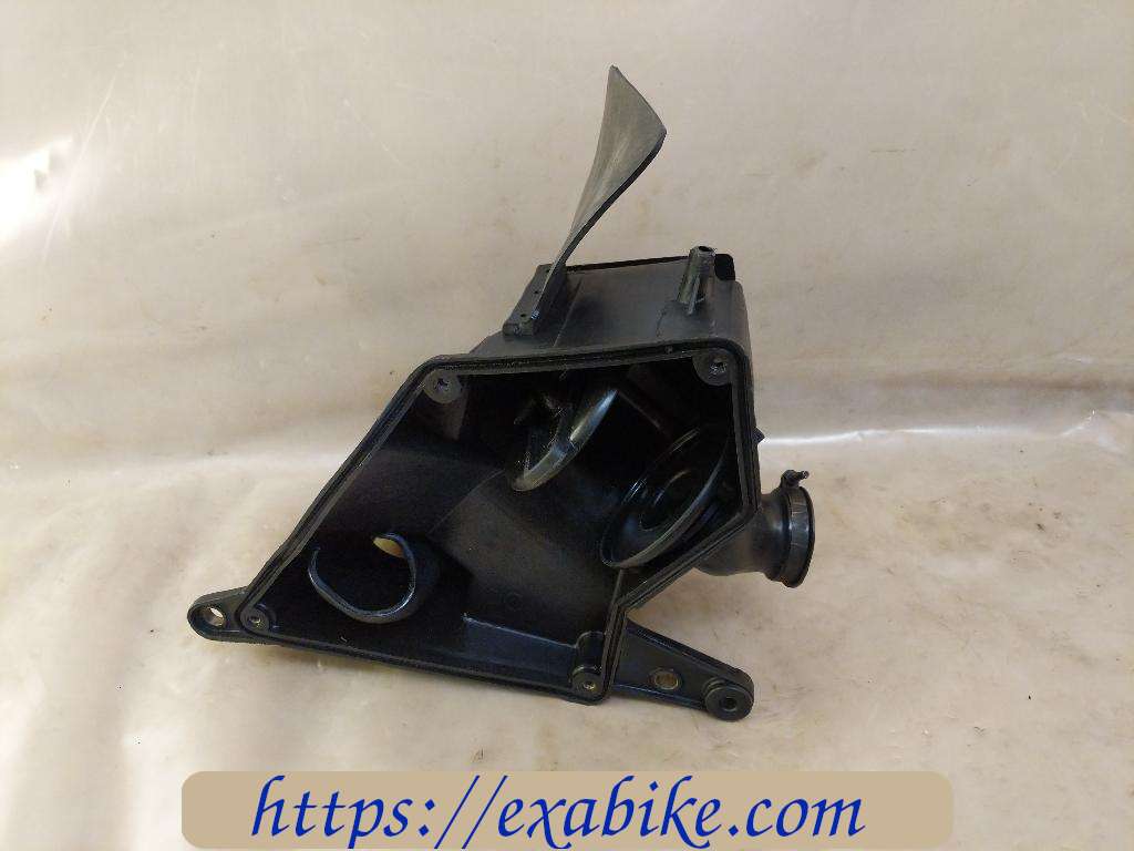 air cleaner box Yamaha XT 125 - photo 1