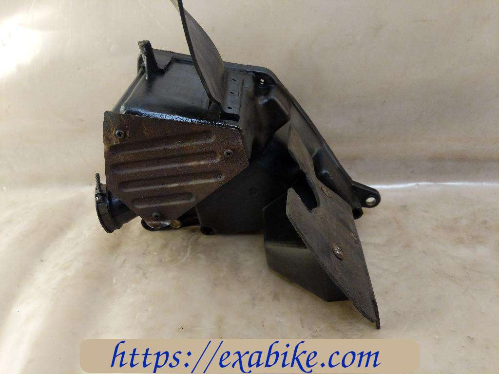 air cleaner box Yamaha XT 125 - photo 2