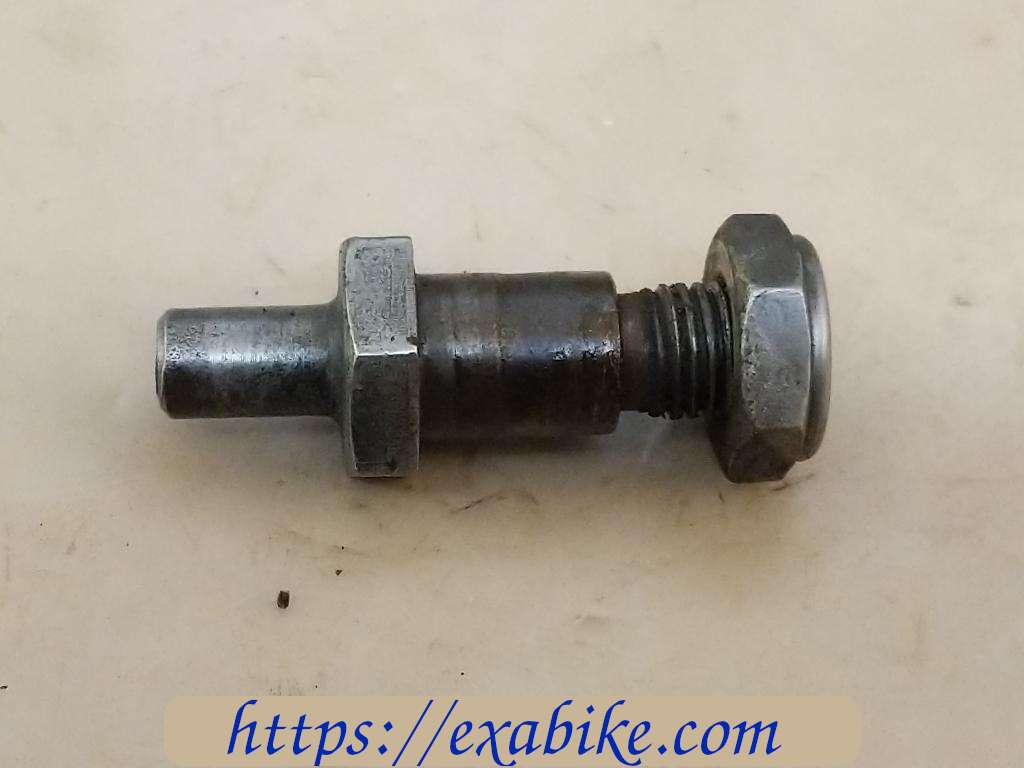 stand bolt Yamaha XT 125 - photo 1