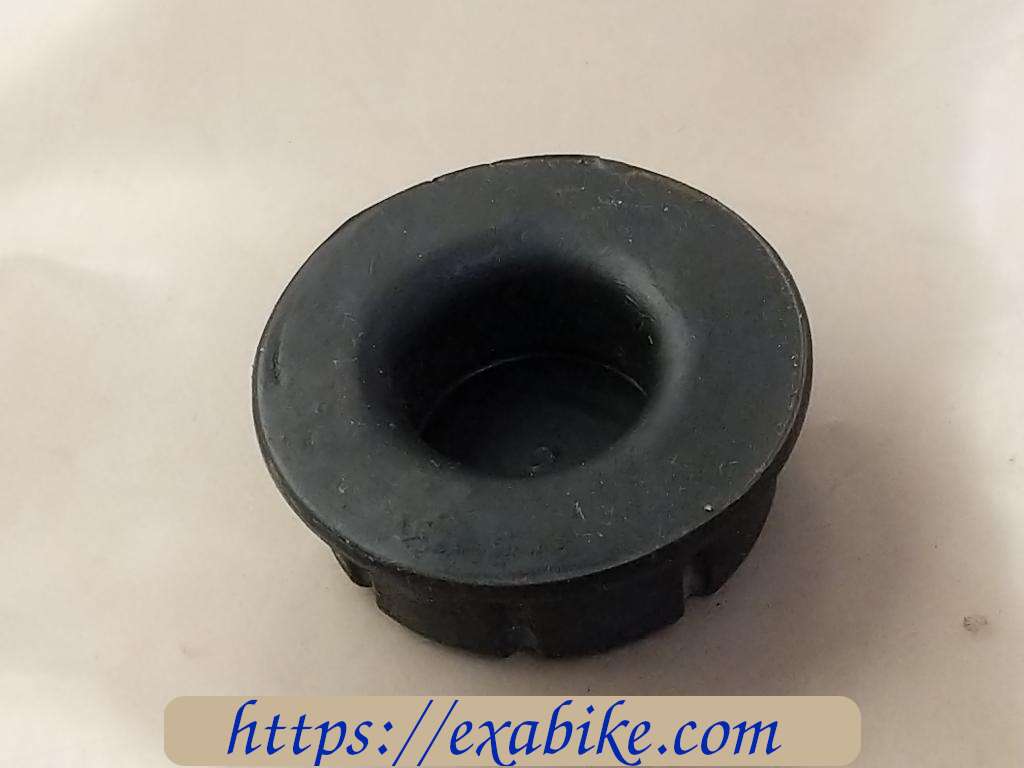 fuel tank rubber Yamaha XT 125 - photo 2