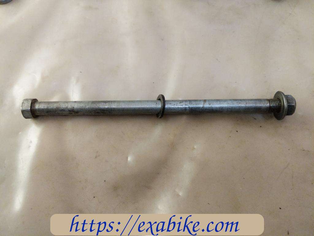 swingarm axle Yamaha XT 125 - photo 1