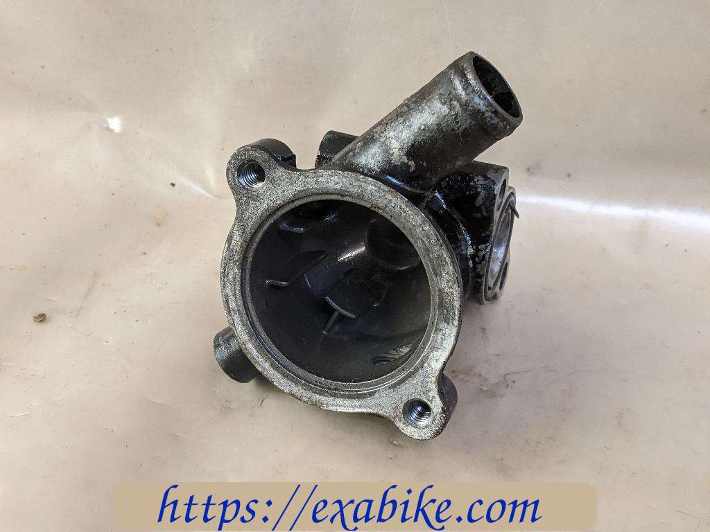 carter de thermostat Honda VFR 750 - photo 3