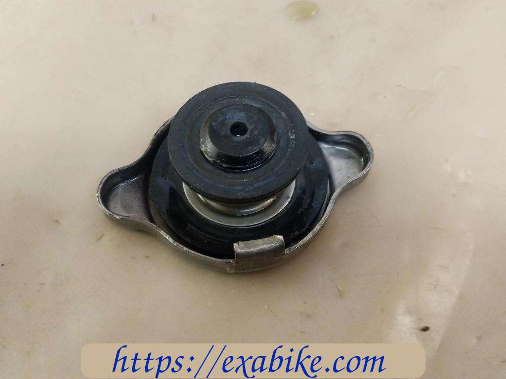 radiator cap BMW F800ST - photo 2