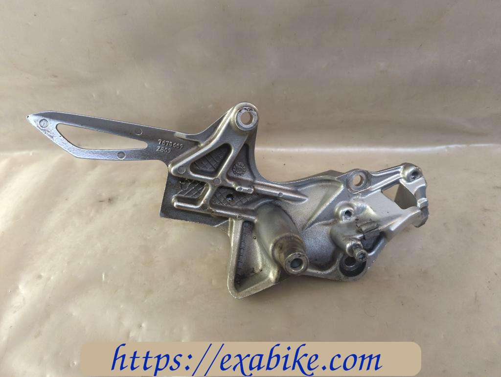 footrest plate, front left BMW F800ST - photo 3