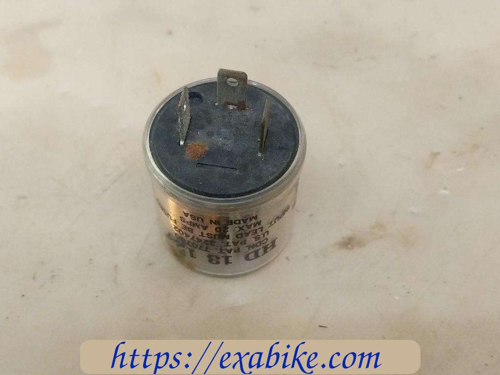 turn signal relay Kawasaki GPZ 500 - photo 1