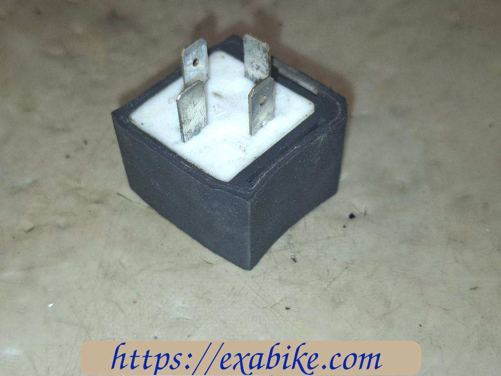 turn signal relay Peugeot Fox - photo 1