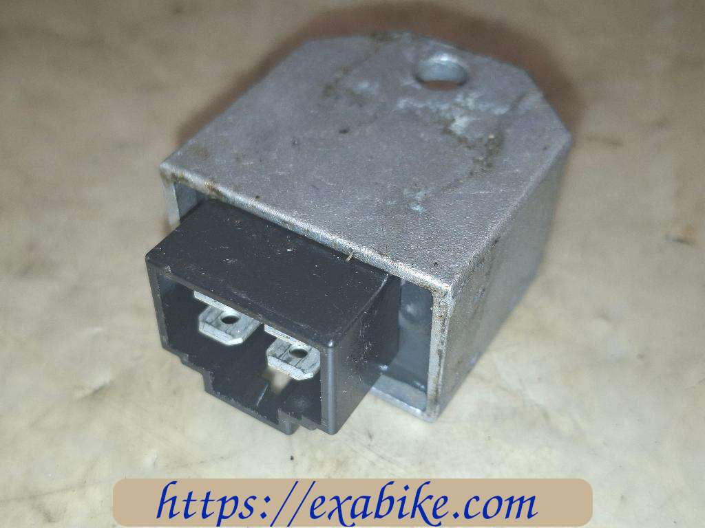 voltage regulator Peugeot Fox - photo 2
