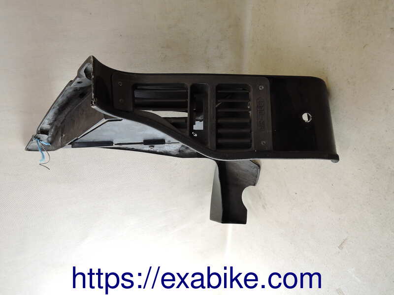 right middle cowl Yamaha XVZ 1200 Venture - photo 2