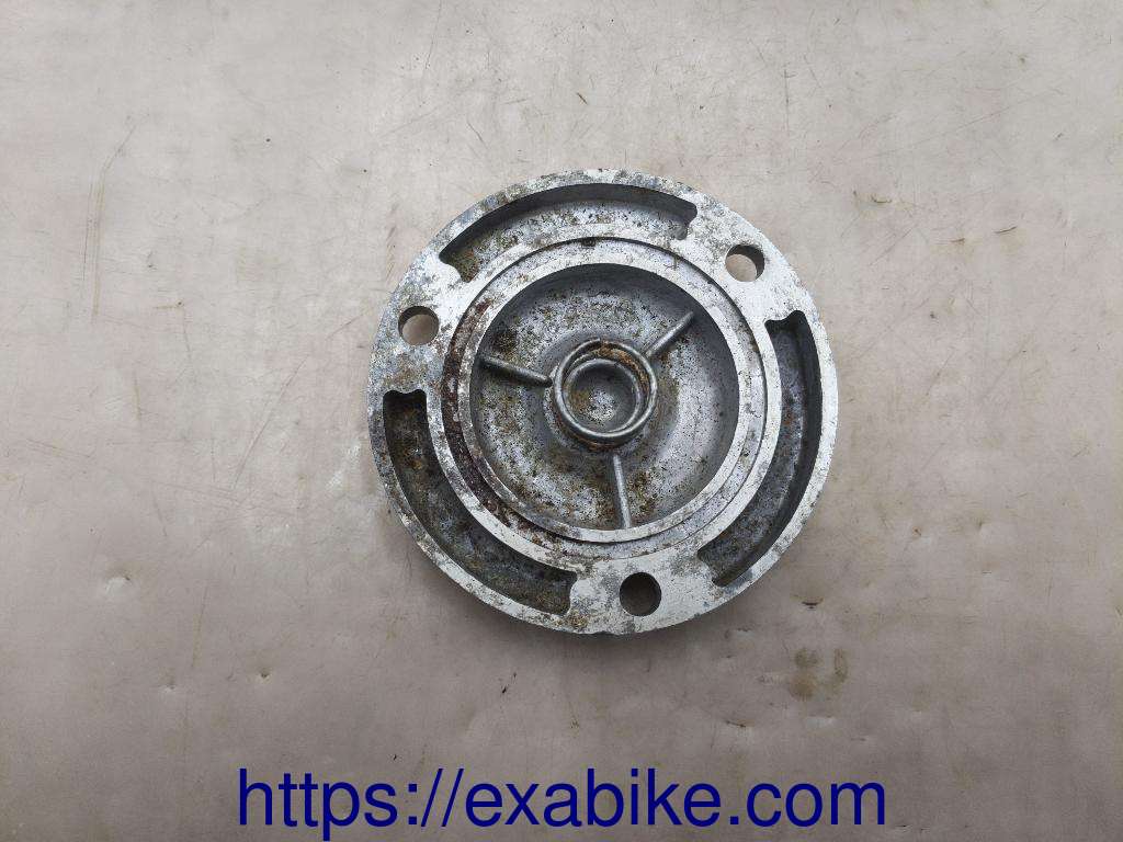 oil filter cover Suzuki GN 125 - photo 2
