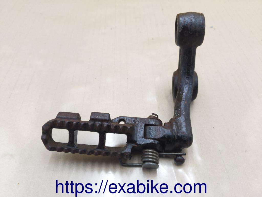 repose-pied avant gauche Suzuki DR 500 - photo 1
