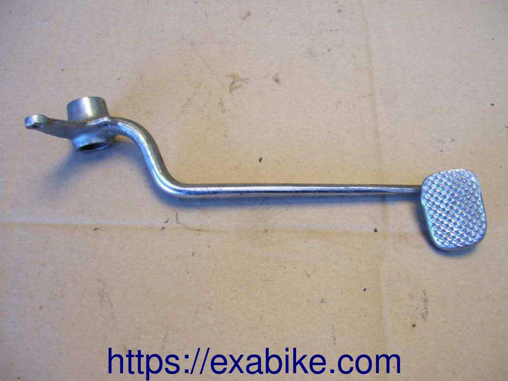 brake pedal Suzuki GT 250 - photo 1