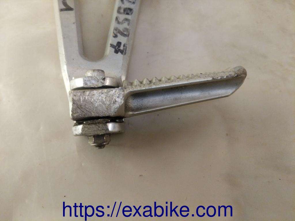rear left older step YAMAHA 1000 R1 - photo 2