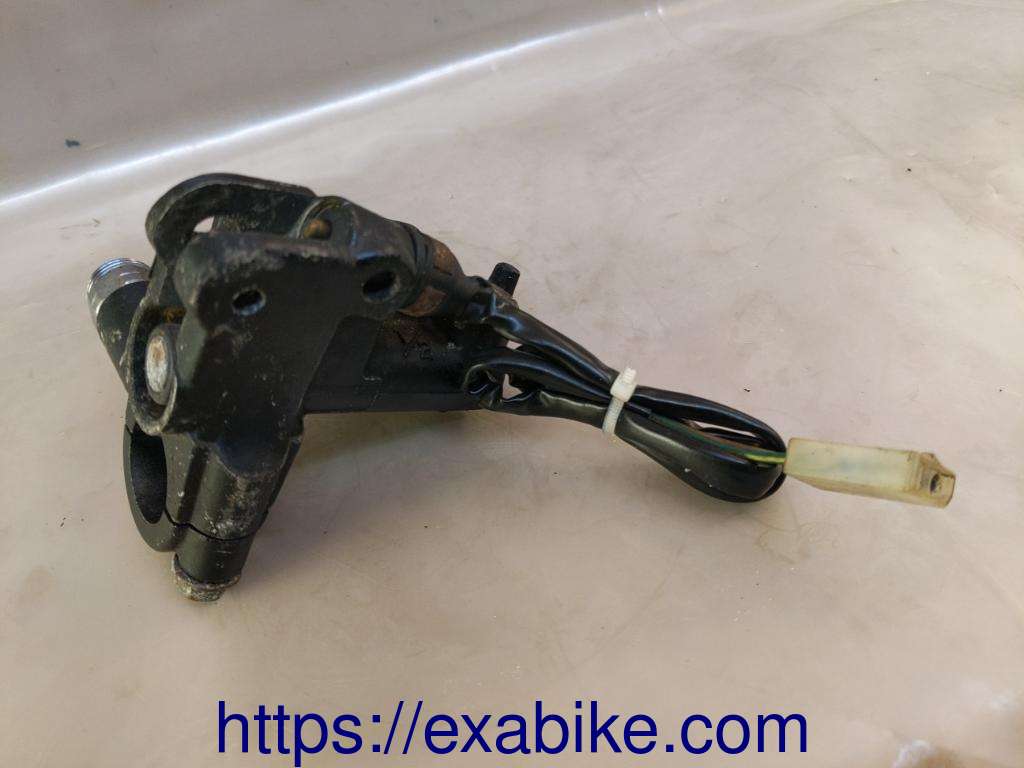 front brake master cylinder Yamaha DTR 125 - photo 3