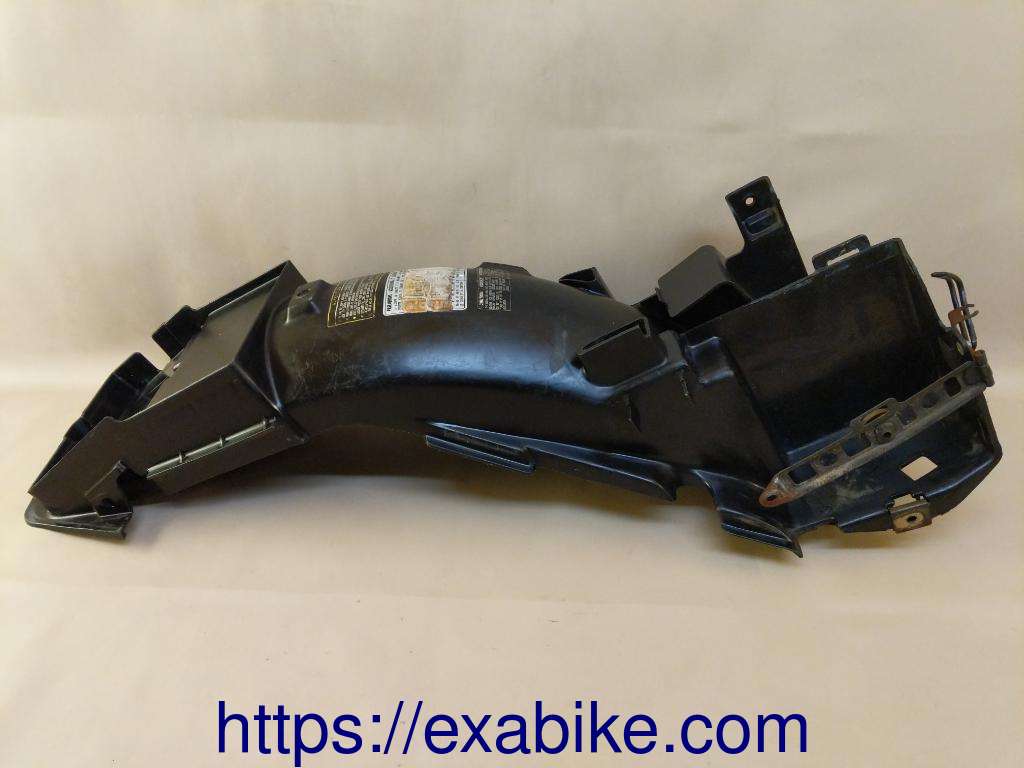 garde-boue arrière Honda VFR 750 - photo 1
