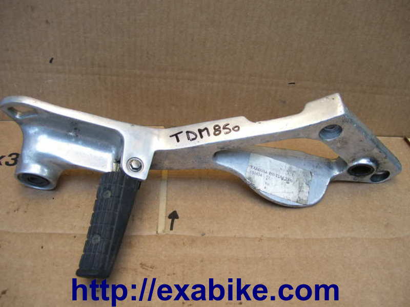 rear right older step Yamaha TDM 850 - photo 1