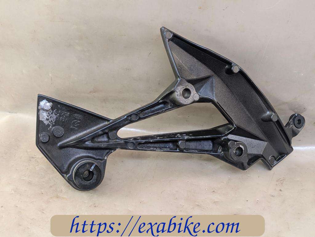 platine repose-pied arrière gauche Kawasaki Z1000 - photo 3