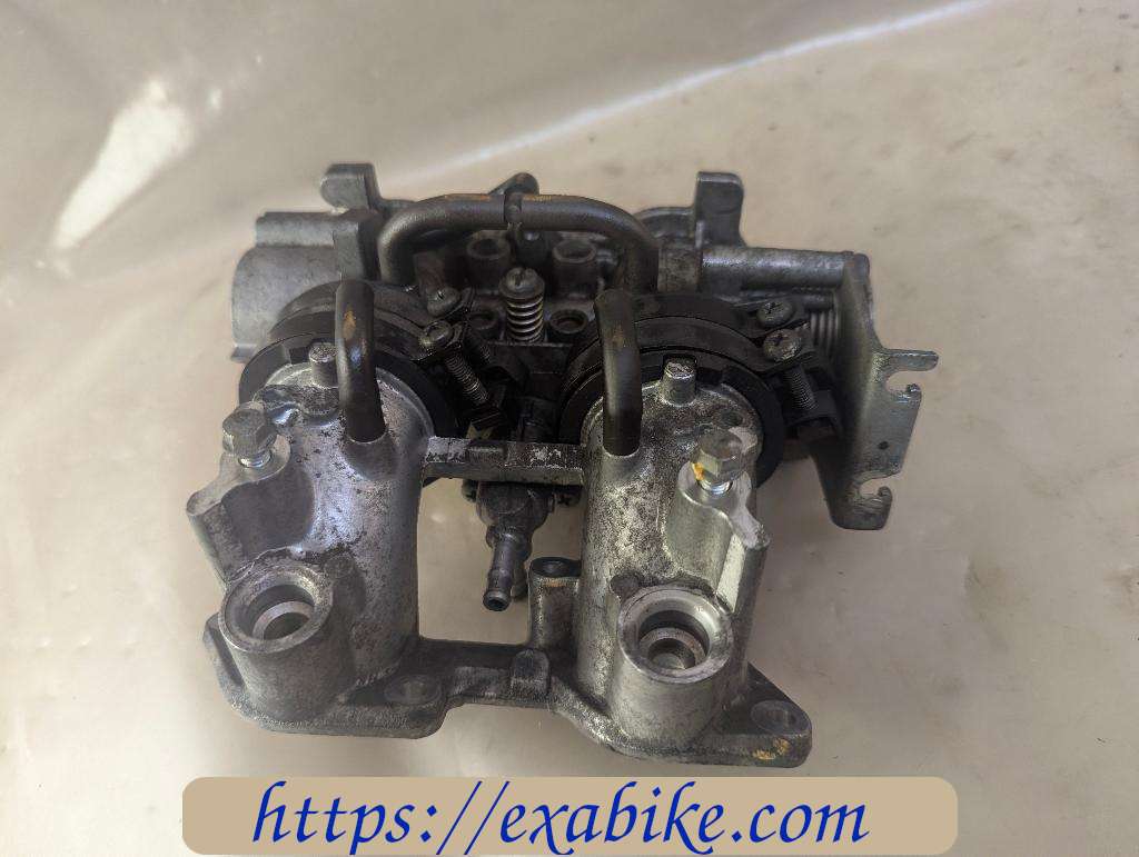 throttle body Honda FSC 600 Silverwing - photo 1