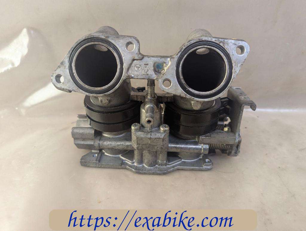throttle body Honda FSC 600 Silverwing - photo 2