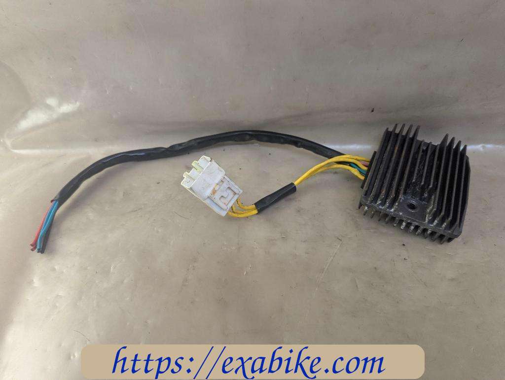 voltage regulator Honda FSC 600 Silverwing - photo 1