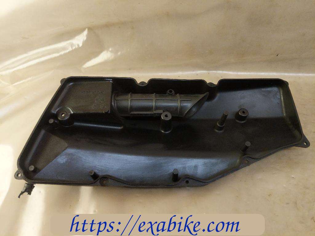 air cleaner box cover Honda FSC 600 Silverwing - photo 2