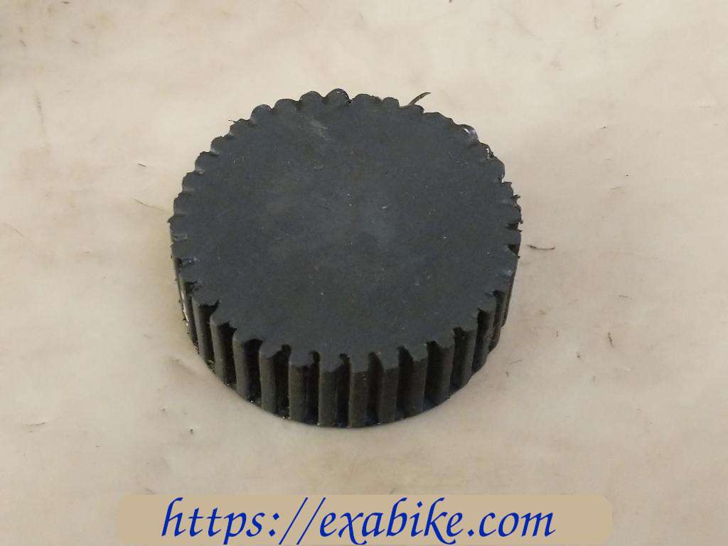 fuel tank rubber Suzuki DR 650 - photo 1