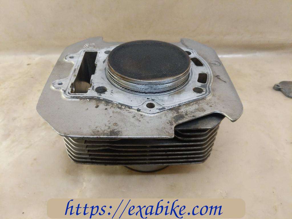 cylinder Suzuki DR 650 - photo 1