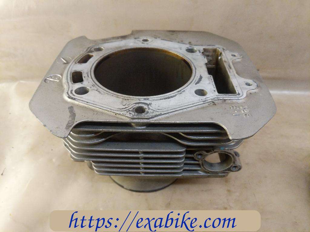 cylinder Suzuki DR 650 - photo 4