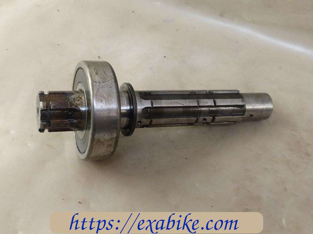 gearbox secondary shaft Suzuki DR 650 - photo 1