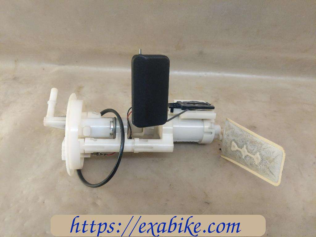 fuel pump Yamaha 300 Tricity - photo 1