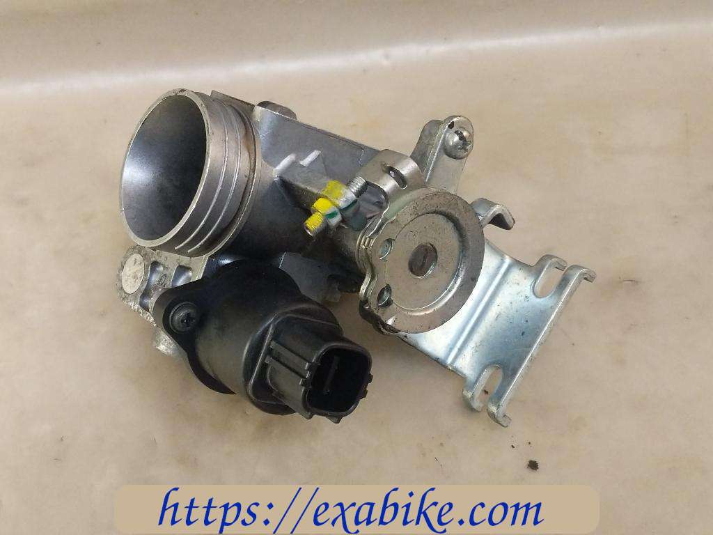 throttle body Suzuki 125 Burgman - photo 1