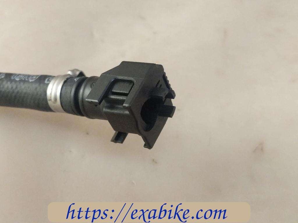 durite de carburant Suzuki 125 Burgman - photo 2