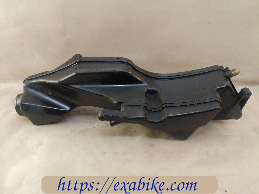 air cleaner box Suzuki 125 Burgman - photo 3