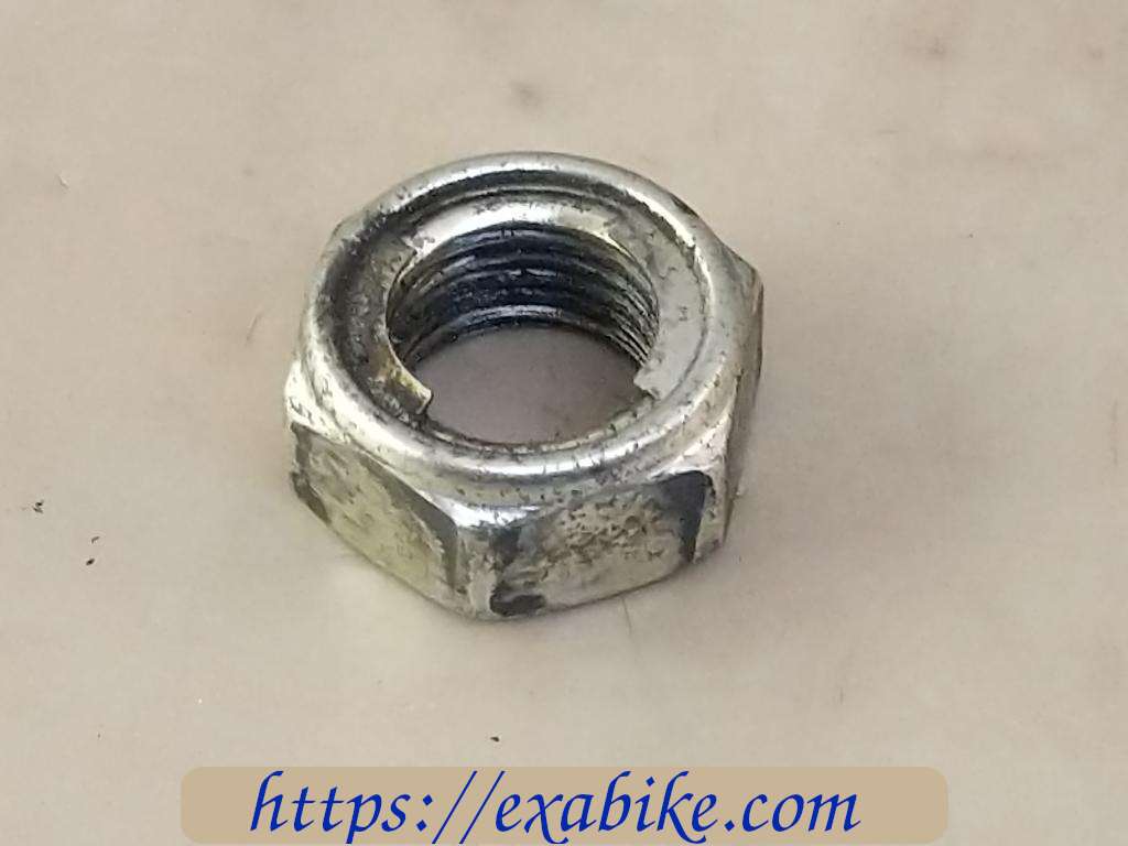 ecrou d'axe de roue arrière Yamaha 300 Tricity - photo 1