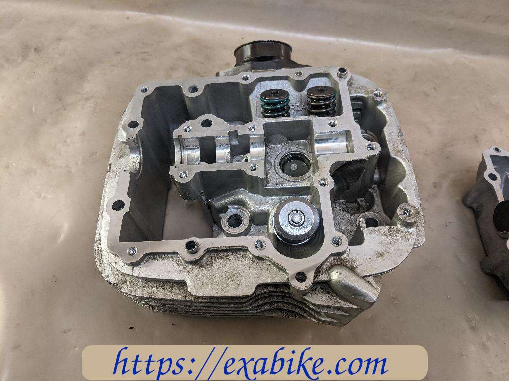 cylinder head, rear Suzuki VS 1400 Intruder - photo 6