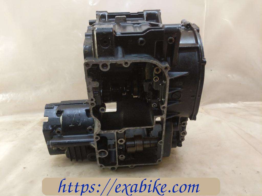 crankcases Kawasaki GPZ 900 Ninja - photo 4