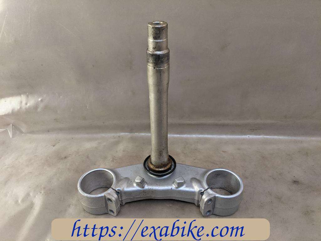 fork bracket, lower Triumph 675 Daytona - photo 1