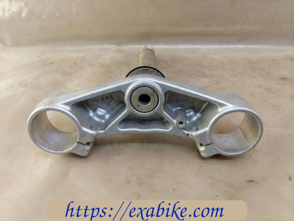 fork bracket, lower Triumph 675 Daytona - photo 2