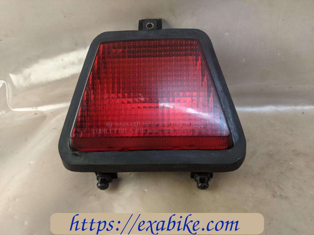 feu arriere Honda VF750F - photo 1
