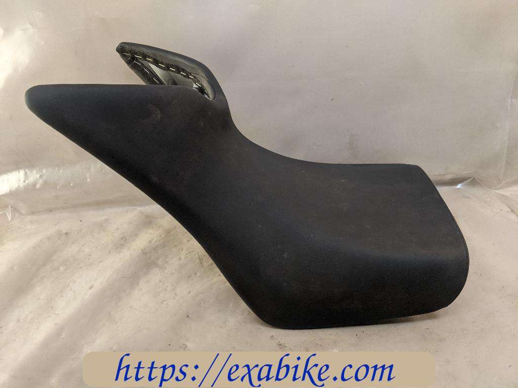 selle avant Triumph 800 Tiger - photo 1