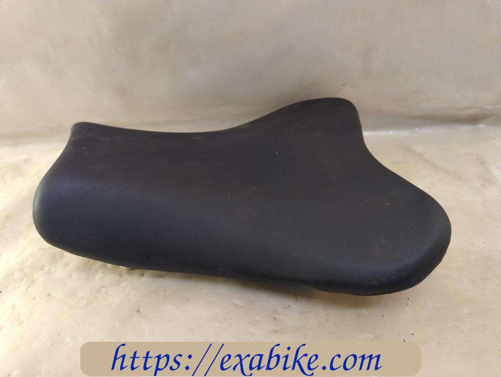 seat, front Suzuki GSXR 1000 - photo 2
