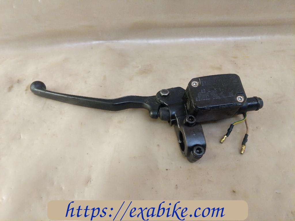 rear master cylinder Yamaha 125 Majesty - photo 1