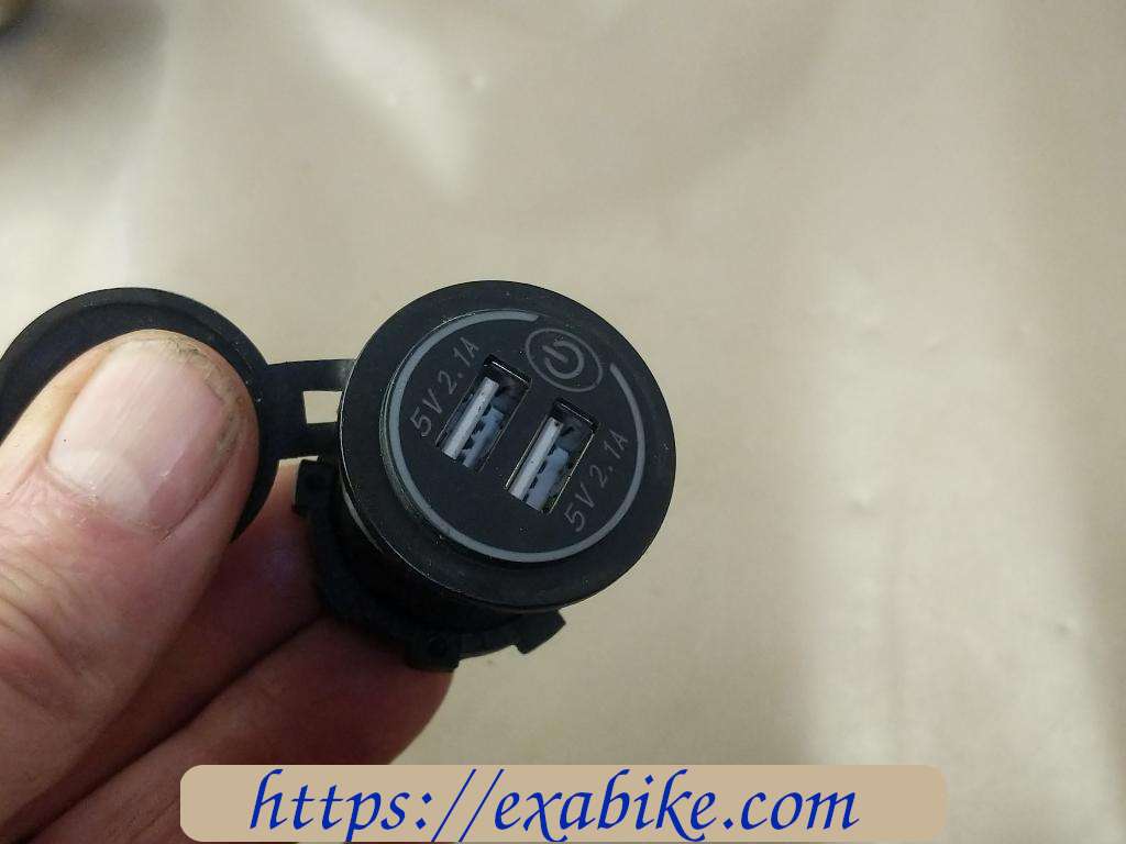 prise usb Kymco 125 Agility - photo 2