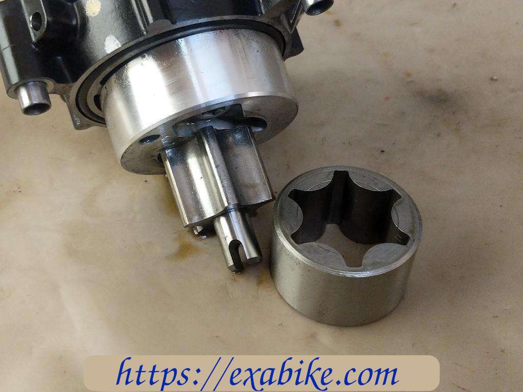pompe à eau Kawasaki Z1000 - photo 3
