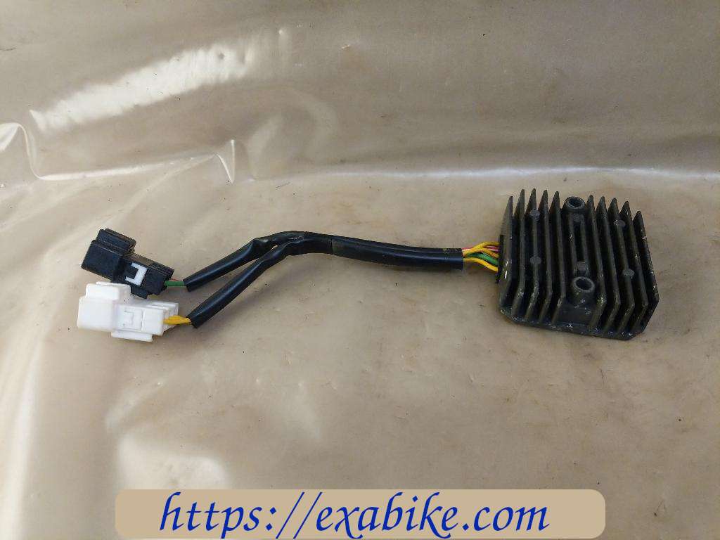 voltage regulator Honda 125 S-Wing - photo 1